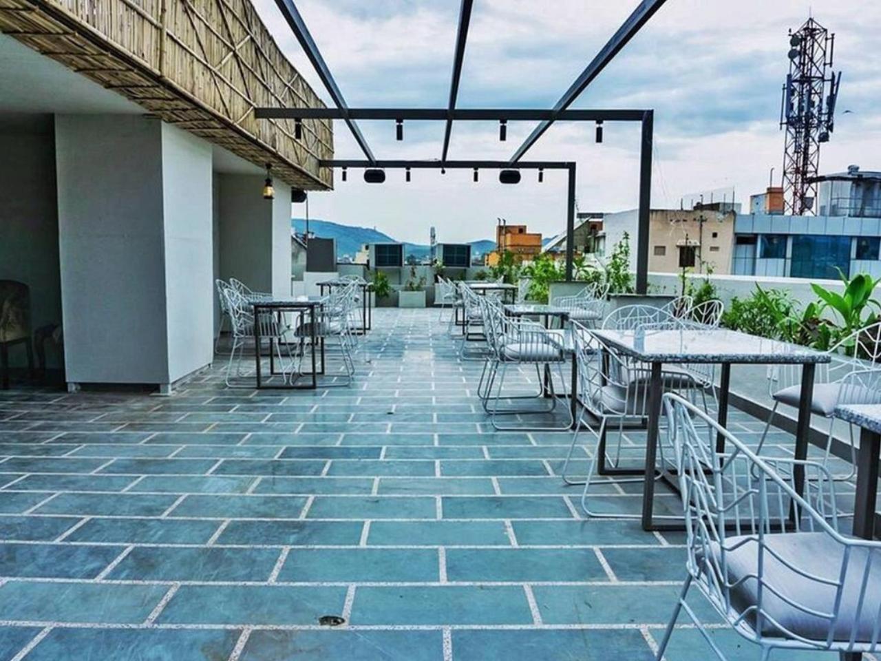 Raas Mahal-Hotel In Jaipur Near Tourist Places Extérieur photo