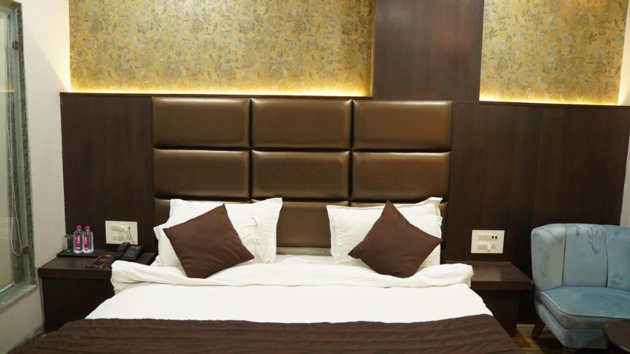 Raas Mahal-Hotel In Jaipur Near Tourist Places Extérieur photo